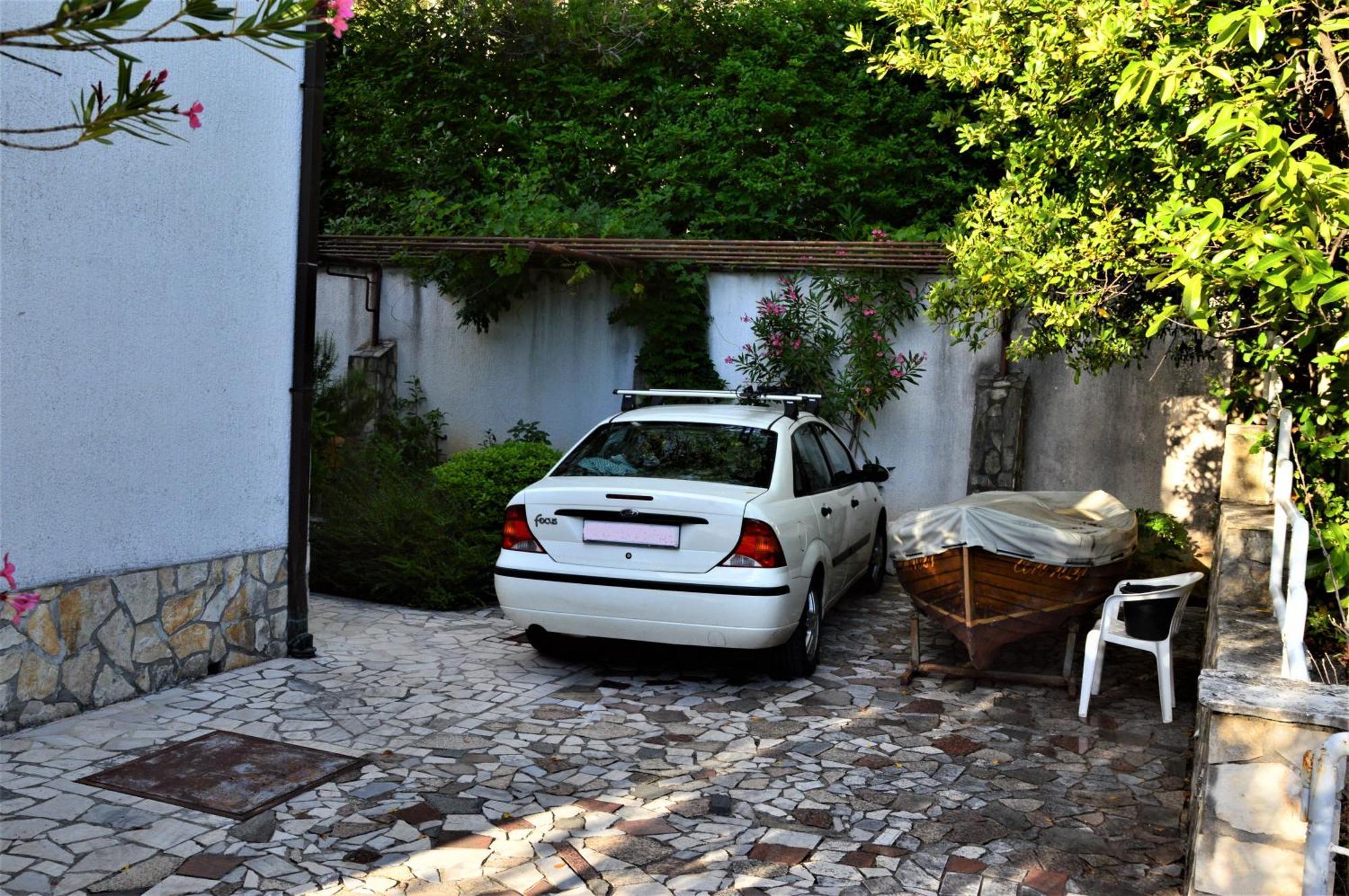 Apartments Martina Njivice Exterior photo
